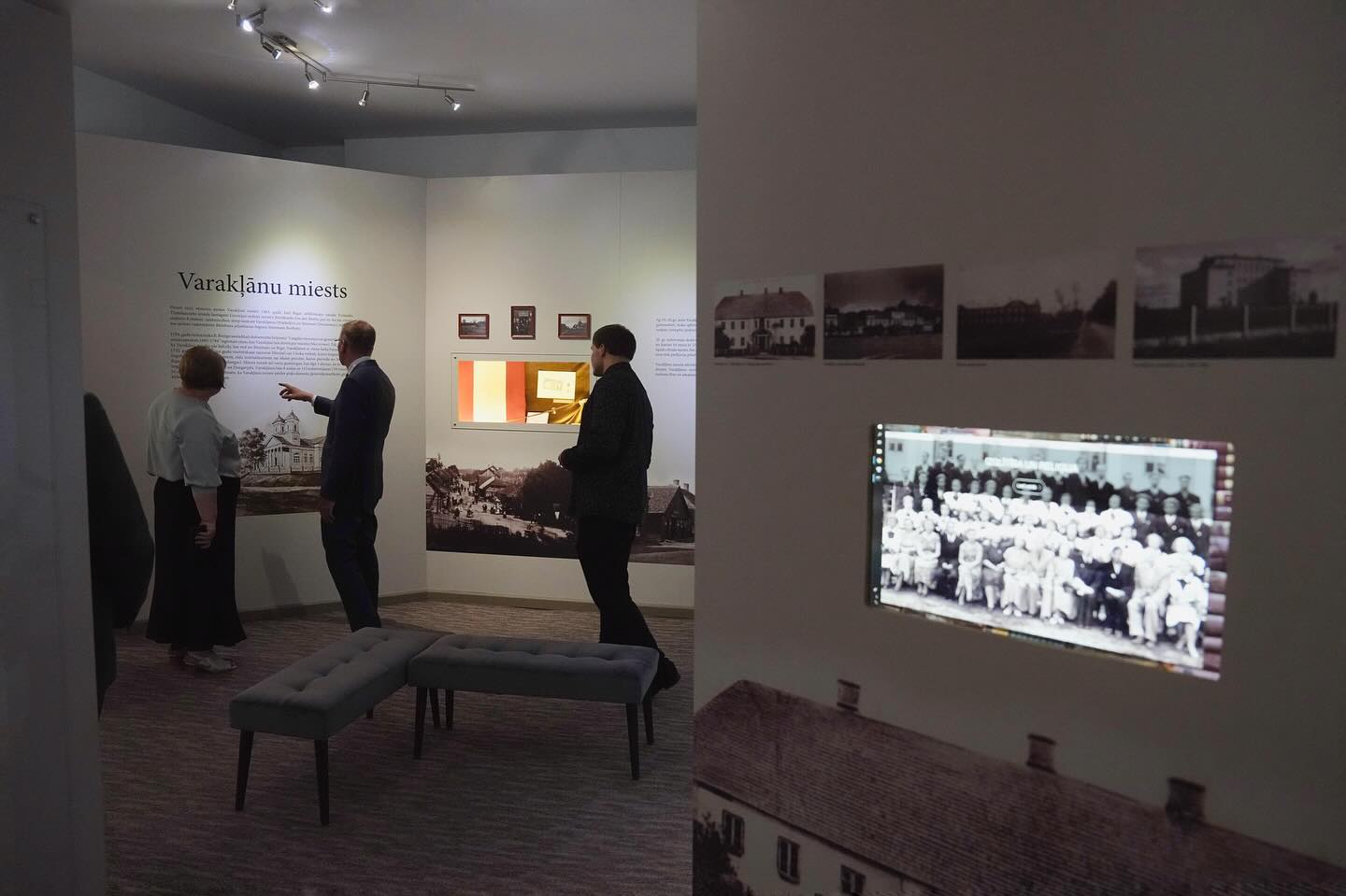 President Rinkēvičs with museum staff